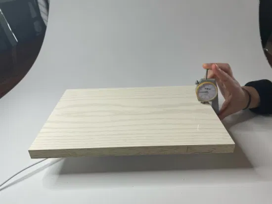 Pannello listellare laminato bianco da 18 mm in legno di pino con melamina per mobili